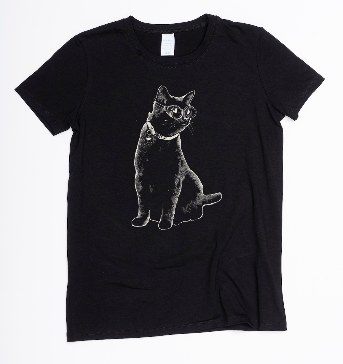 Bits the Cat - Made in Canada Midweight Women's Fit Tee 🍁