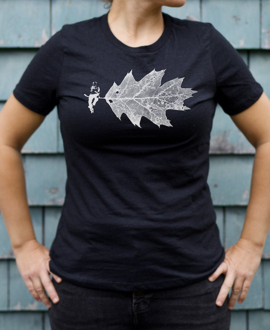 The Reader - Women's Graphic Tee
